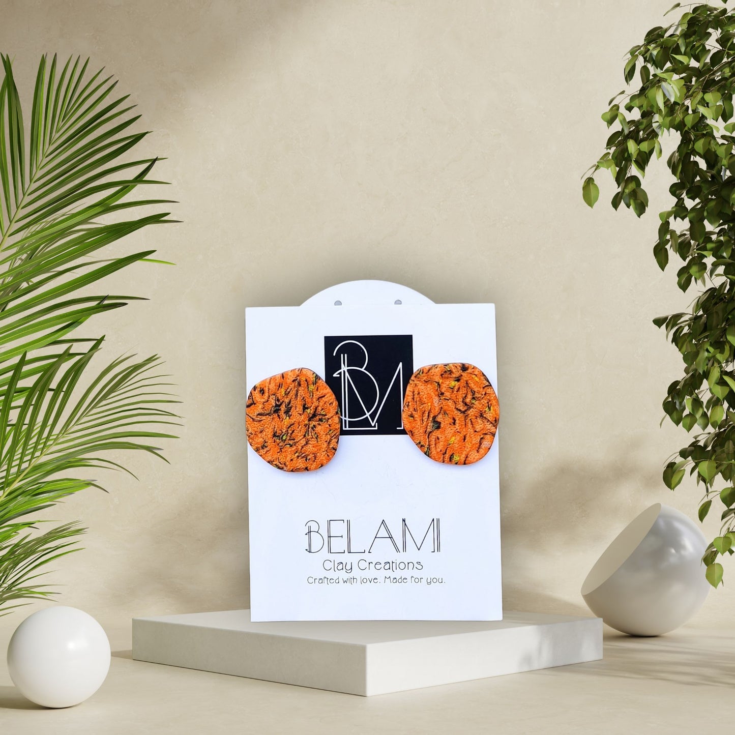 EMBER BLOOM – Ανάγλυφα Πορτοκαλί Σκουλαρίκια