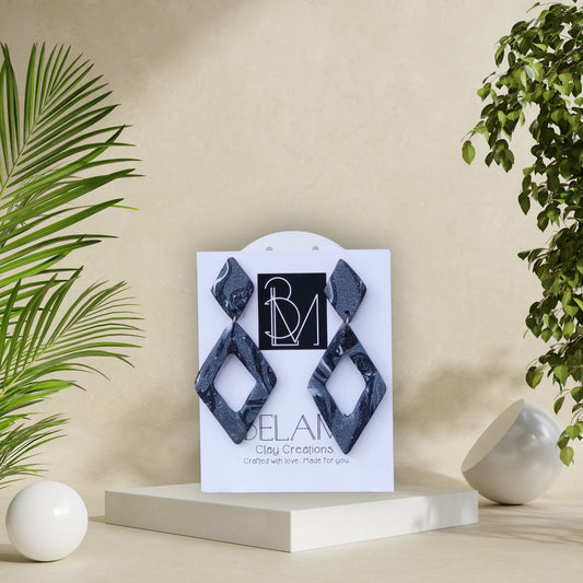 BLACK VEIL – Σκουλαρίκια Μαύρο Διαμάντι με Marble Εφέ