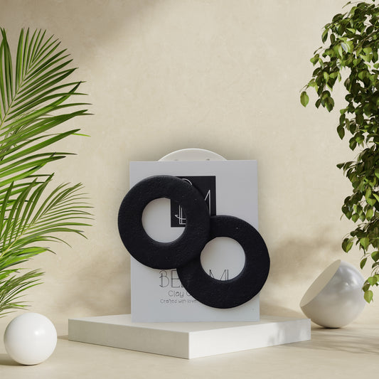 EBONY RINGS – Τολμηρά γεωμετρικά σκουλαρίκια